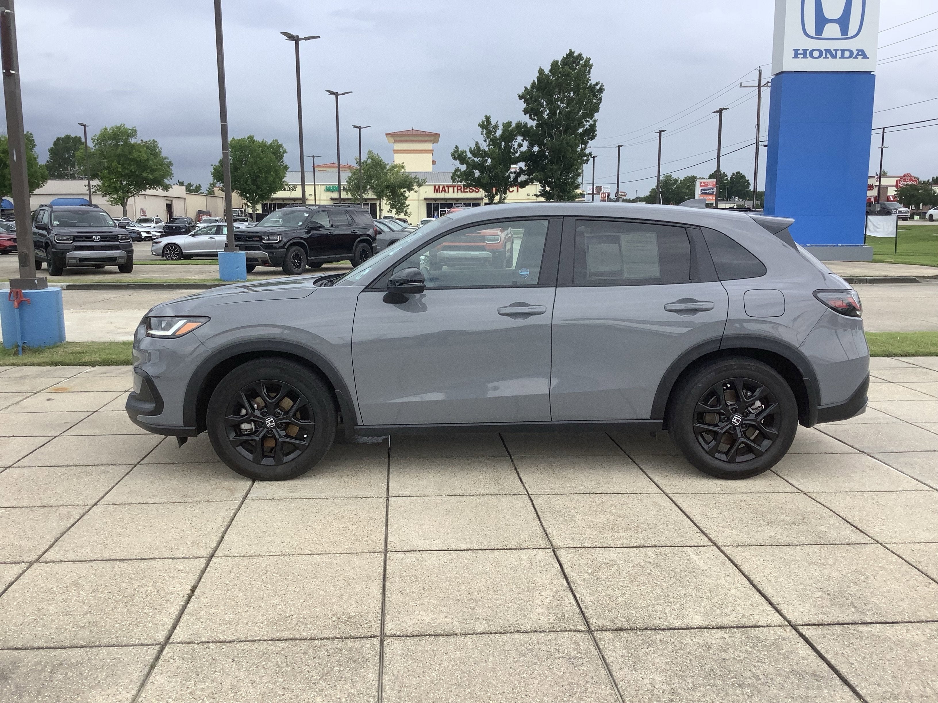 2025 Honda HR-V — side profile view