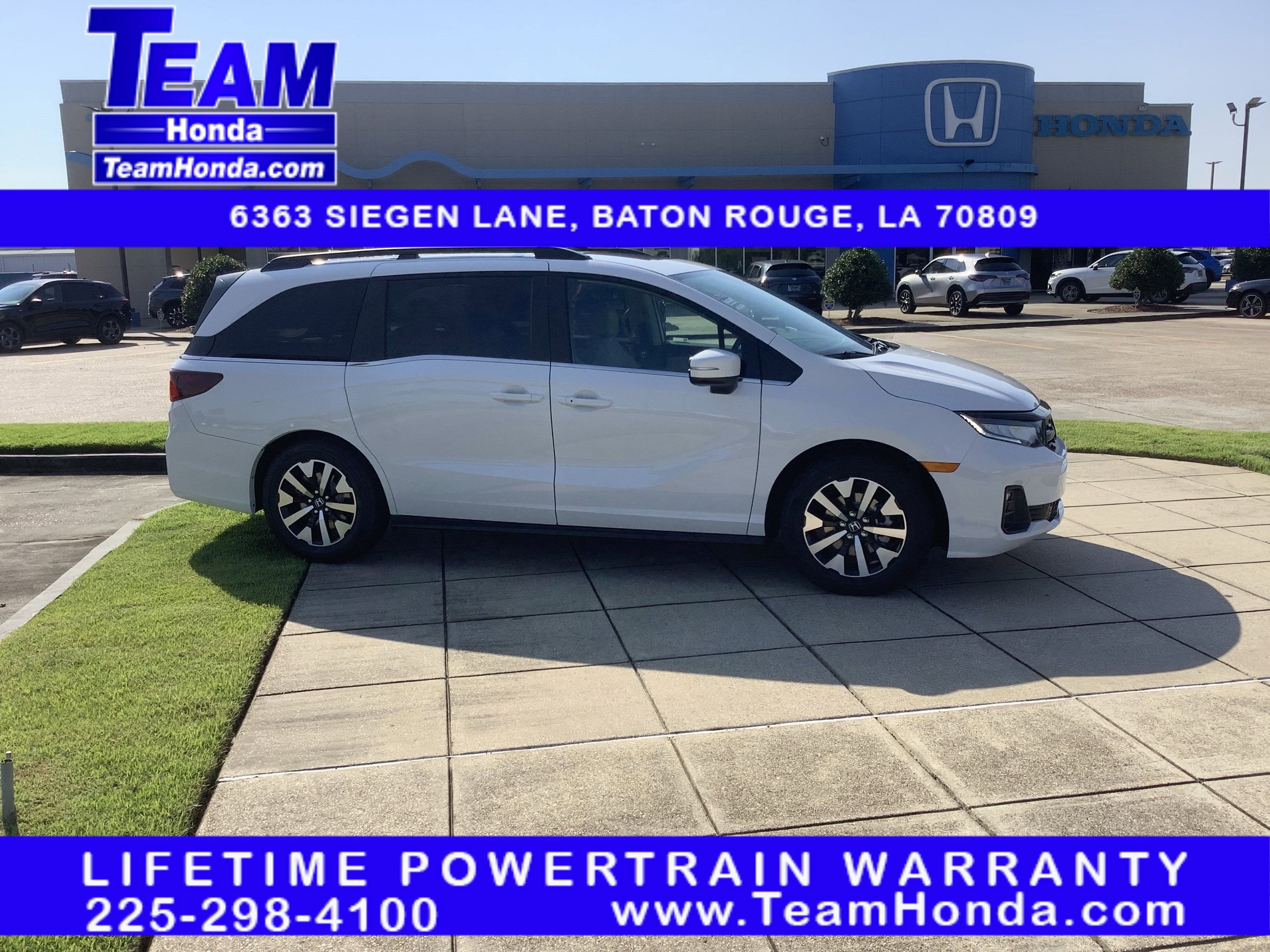 2026 Honda Odyssey EX-L in Platinum White Pearl — front three-quarter view