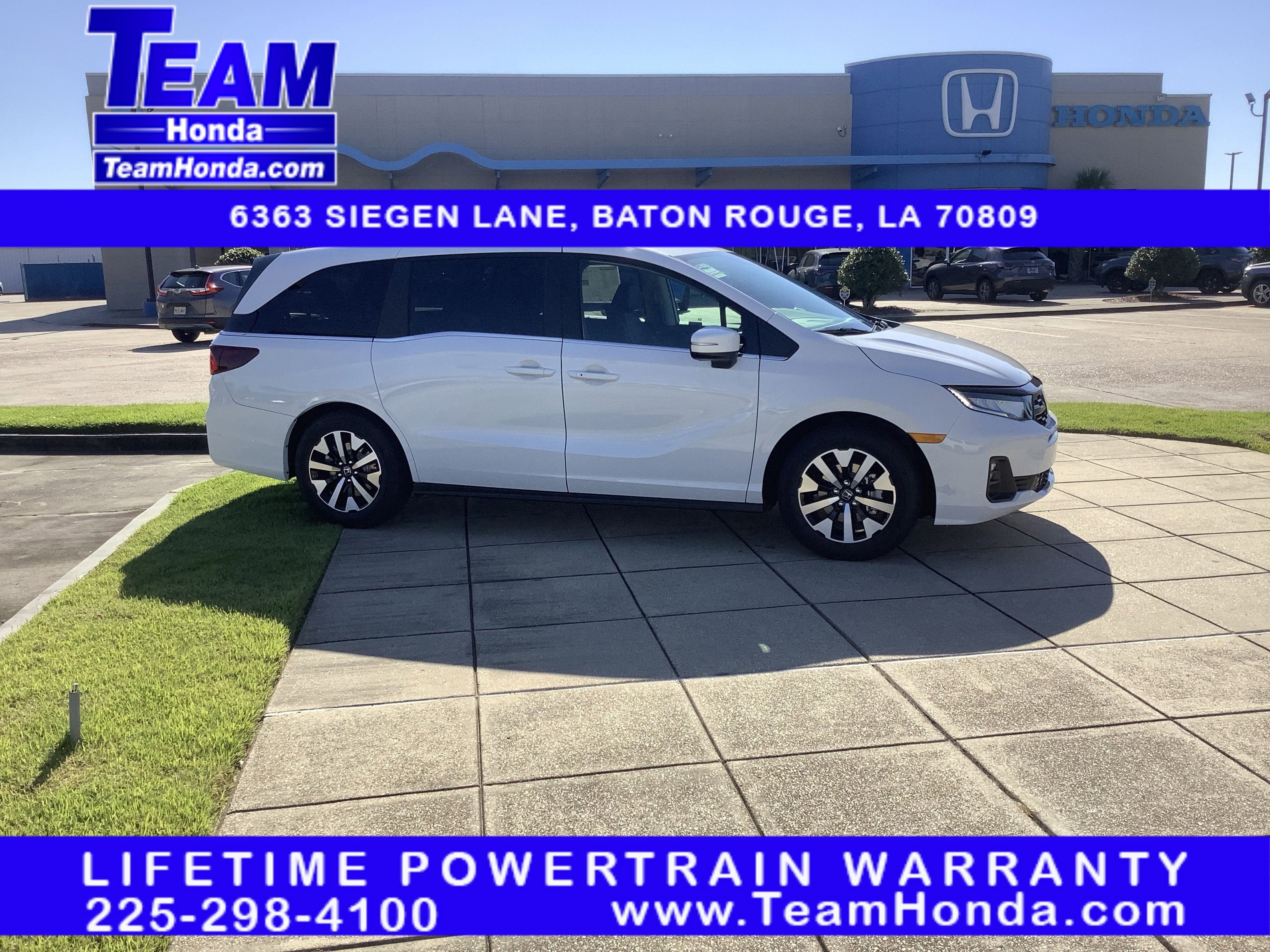 2026 Honda Odyssey EX-L in Platinum White Pearl — front three-quarter view