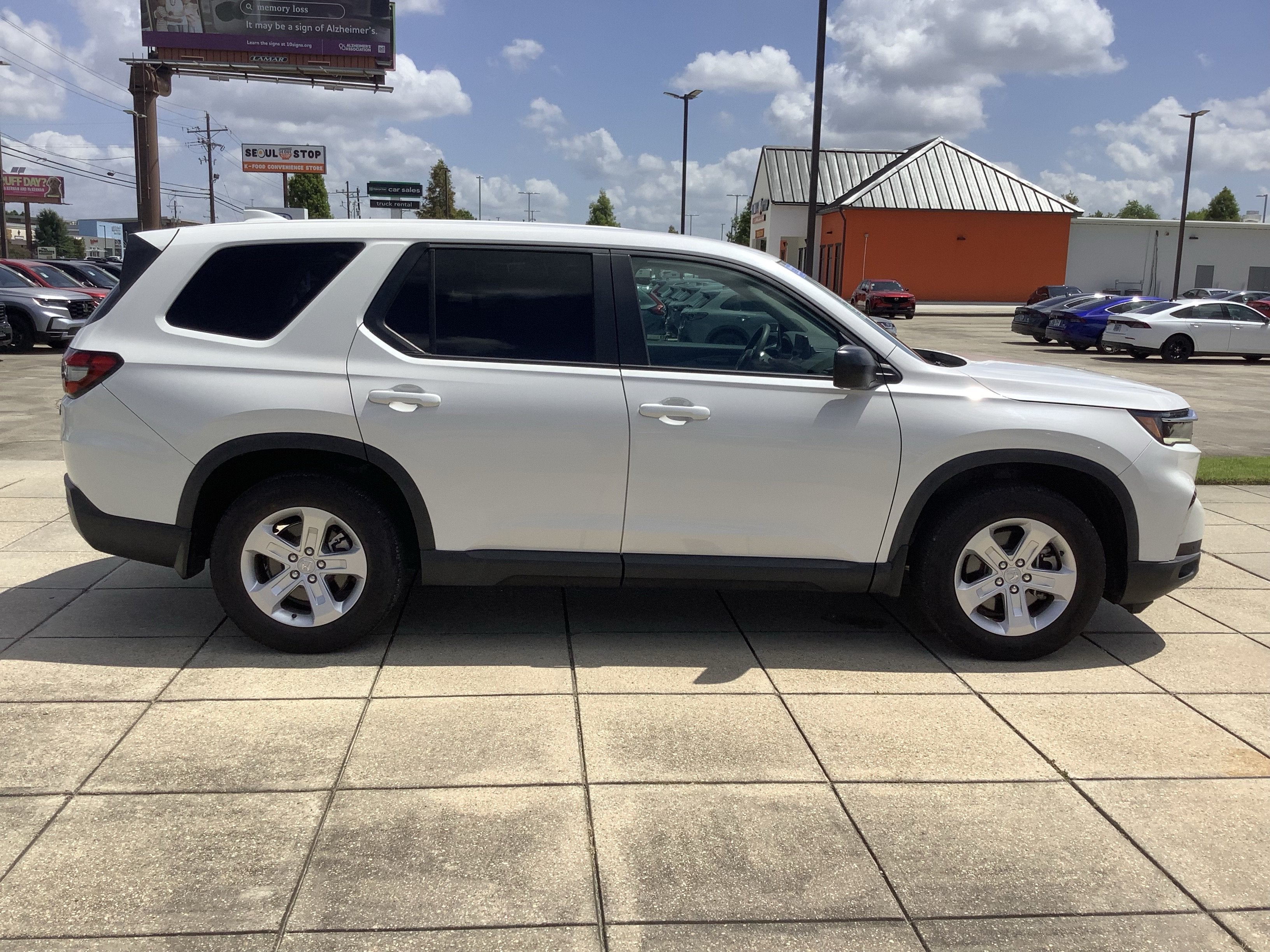 2023 Honda Pilot — detail view