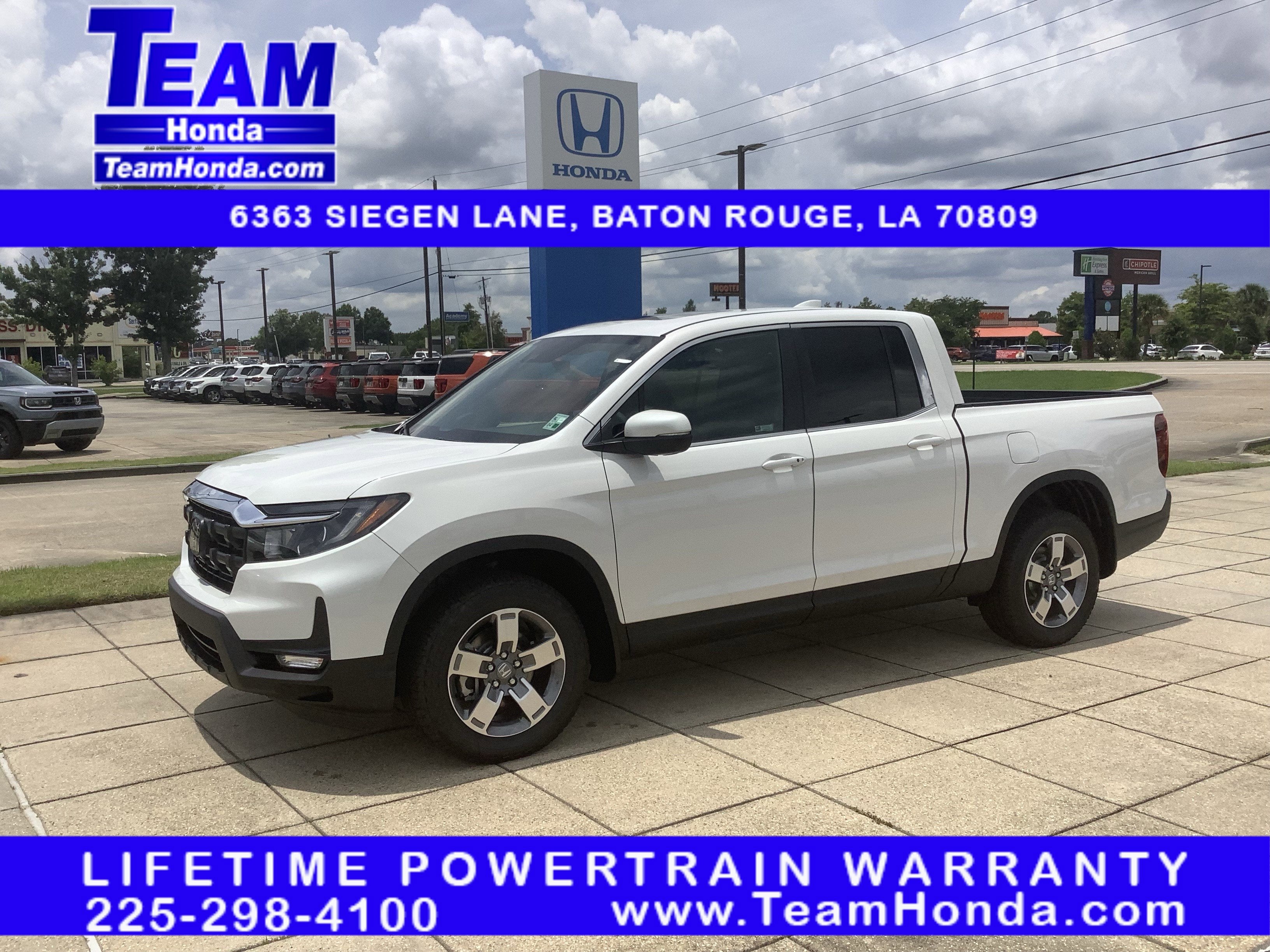 2026 Honda Ridgeline RTL in Platinum White Pearl — front three-quarter view