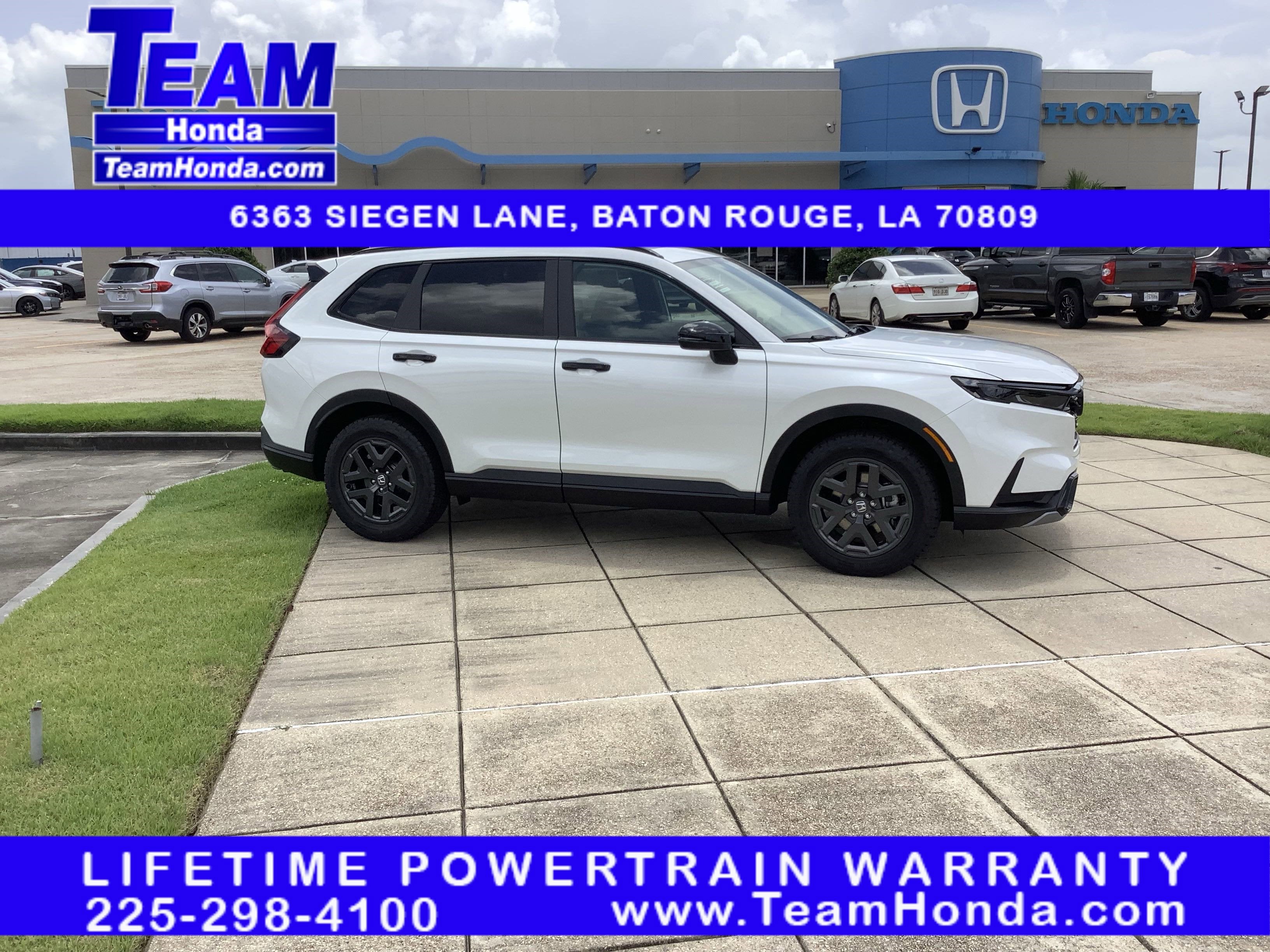 2026 Honda CR-V Hybrid TrailSport in Platinum White Pearl — front three-quarter view